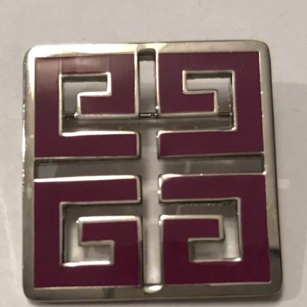 *Vintage* Givenchy *4G* Silver Tone Purple Enamel Logo Square Pin Brooch - Picture 3 of 4